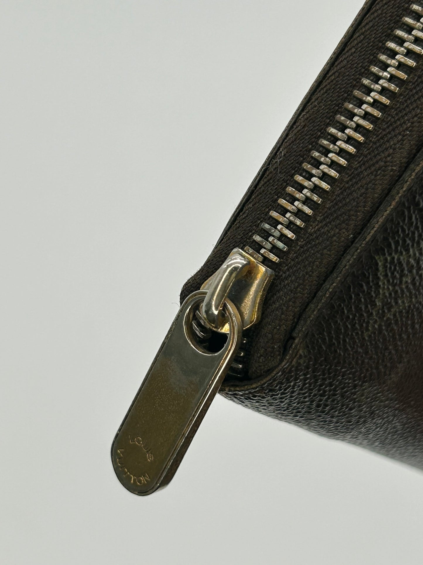 Louis Vuitton Canvas Zippy Wallet