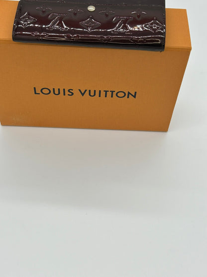 Louis Vuitton Amarante Vernis Sarah Wallet