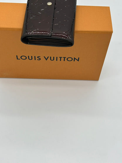 Louis Vuitton Amarante Vernis Sarah Wallet